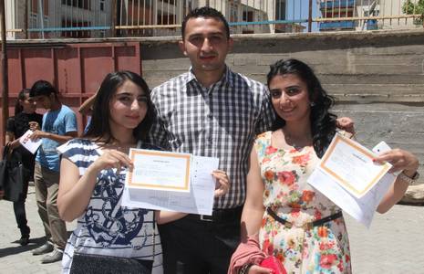 Ticaret Meslek Lisesi karne dağıtımı 9