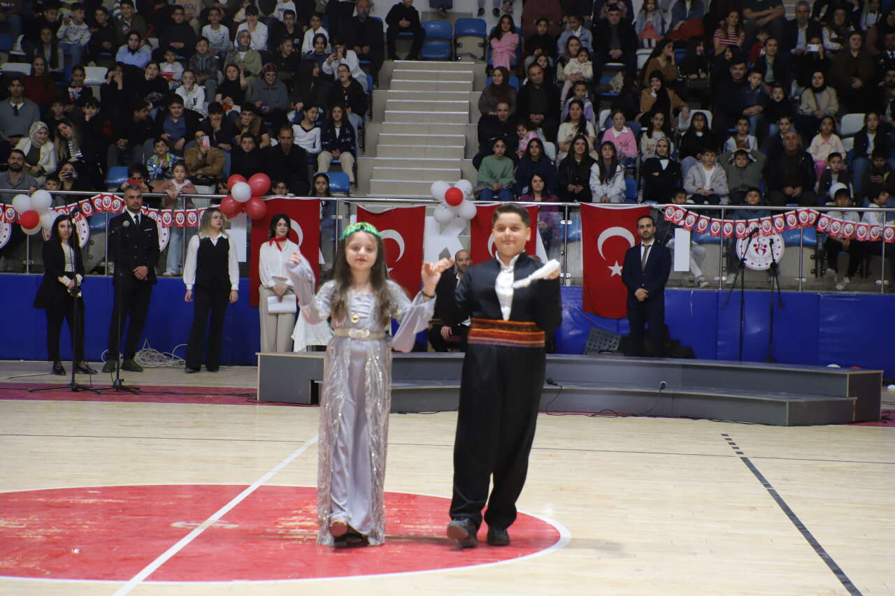 Hakkâri’de 23 Nisan coşkusu Zirve Yaptı 36