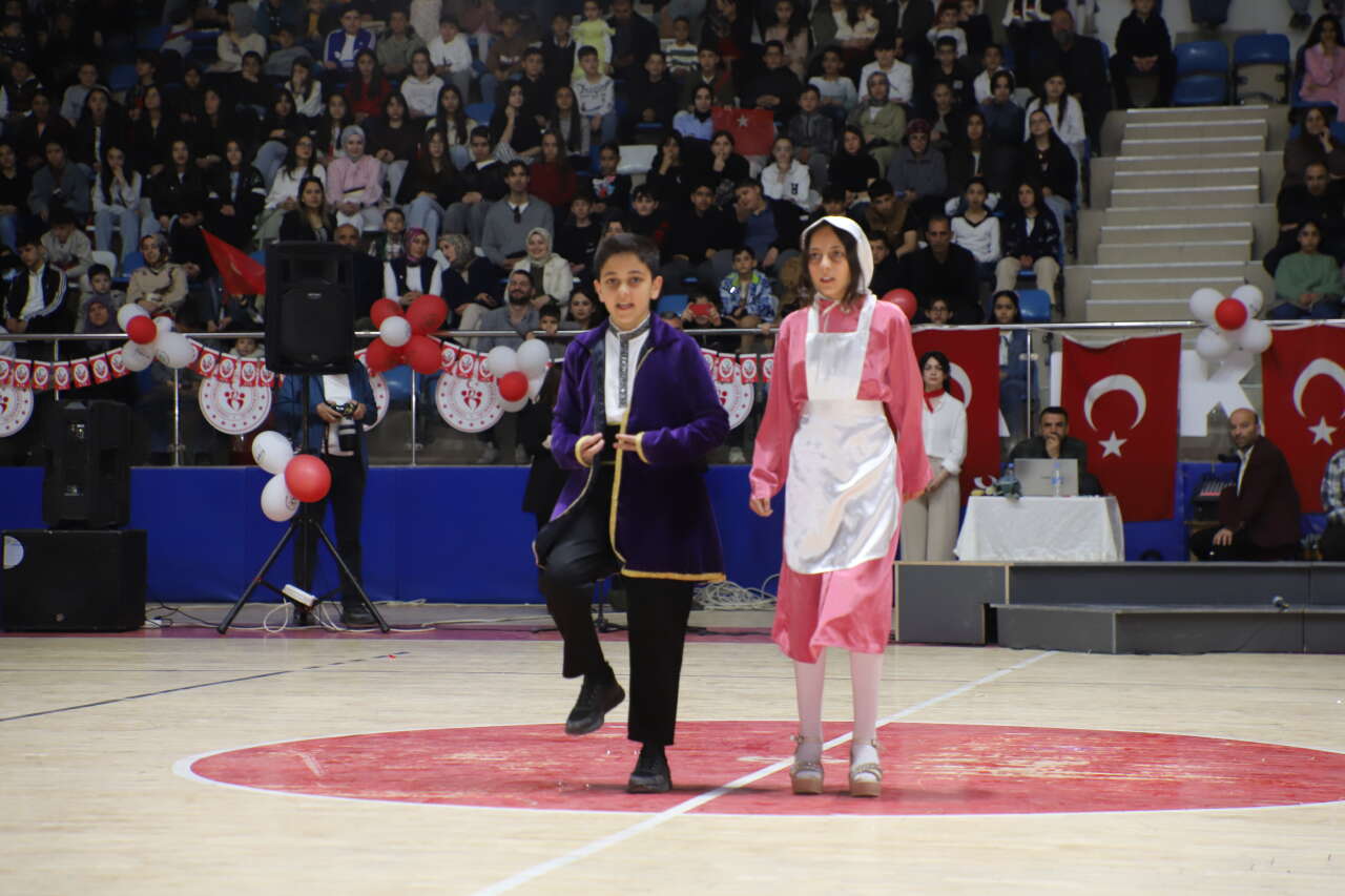 Hakkâri’de 23 Nisan coşkusu Zirve Yaptı 34