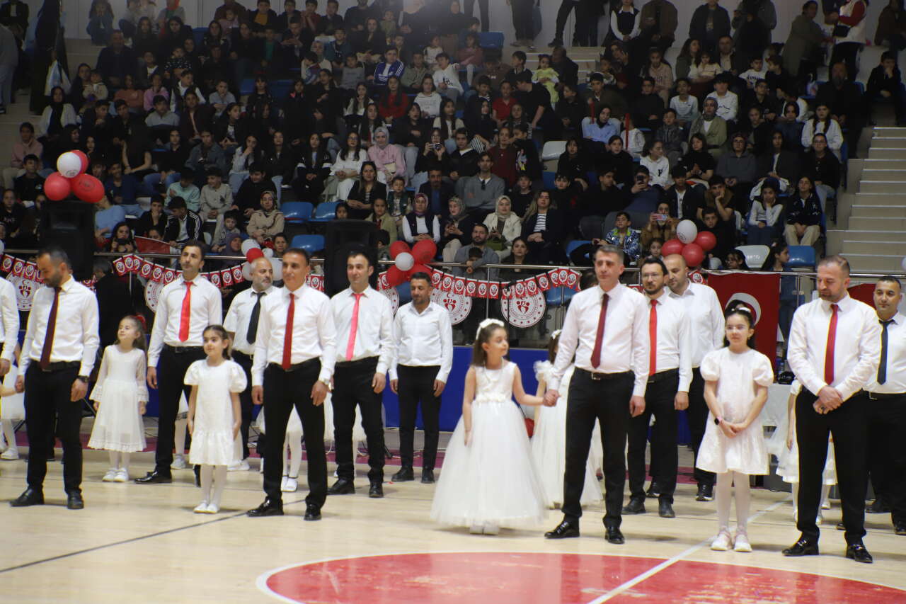 Hakkâri’de 23 Nisan coşkusu Zirve Yaptı 30