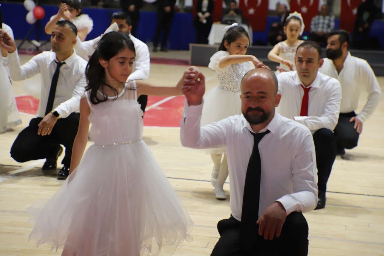 Hakkâri’de 23 Nisan coşkusu Zirve Yaptı 27