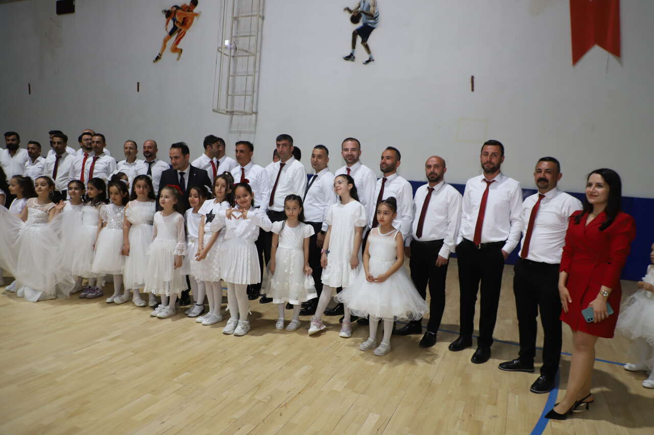 Hakkâri’de 23 Nisan coşkusu Zirve Yaptı 22