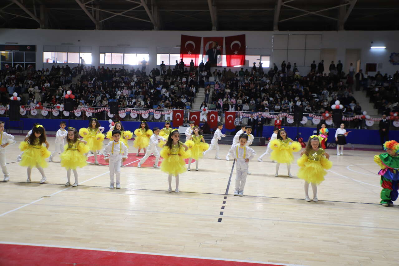 Hakkâri’de 23 Nisan coşkusu Zirve Yaptı 10