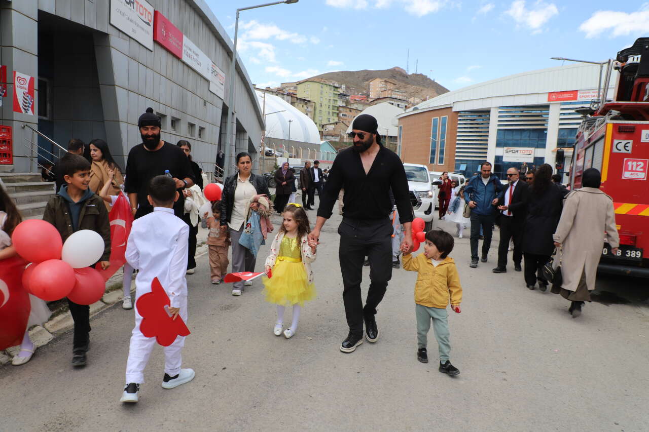 Hakkâri’de 23 Nisan coşkusu Zirve Yaptı 2