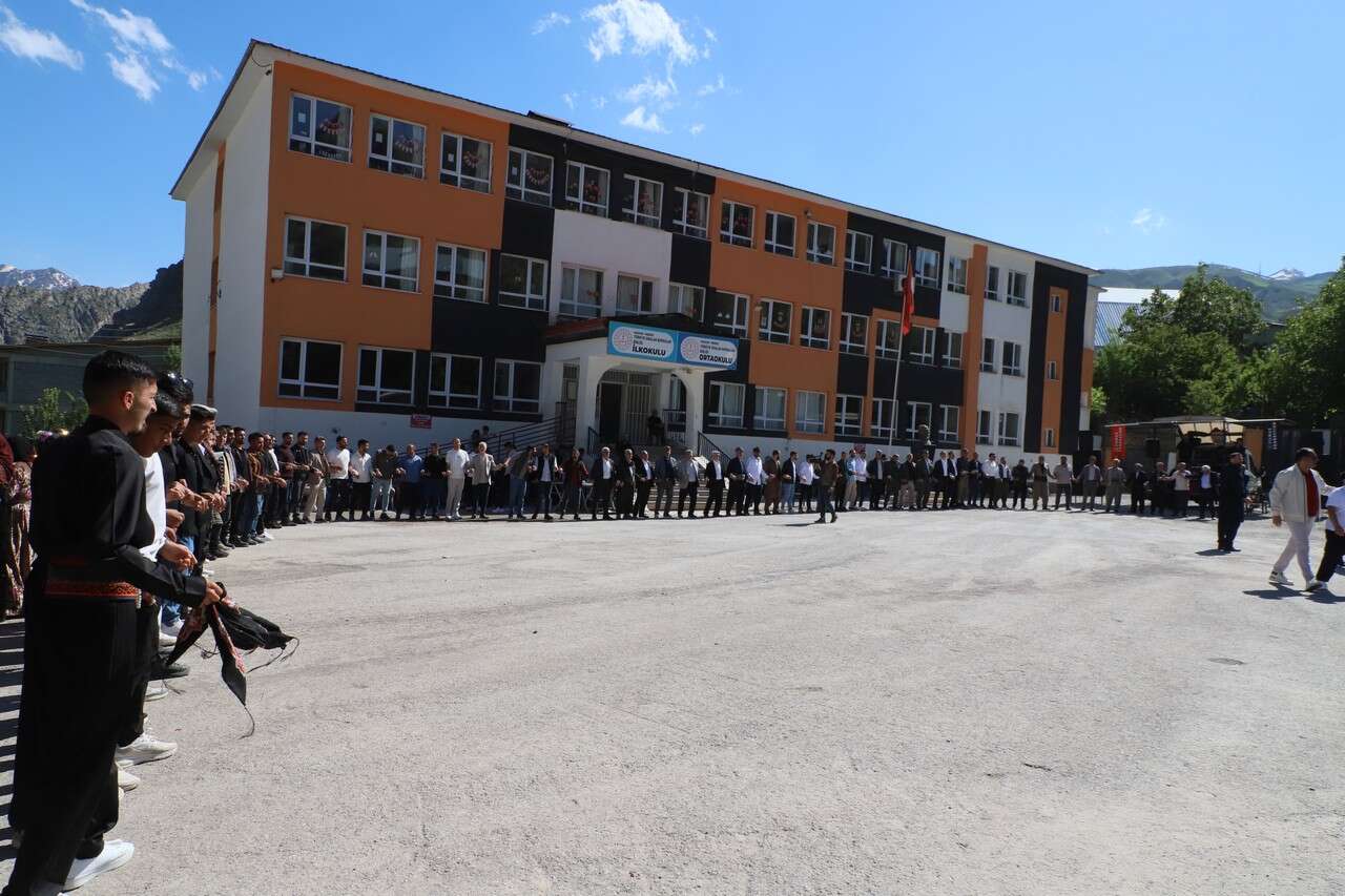 Akmaz Ailesinin Görkemli Düğünü 75