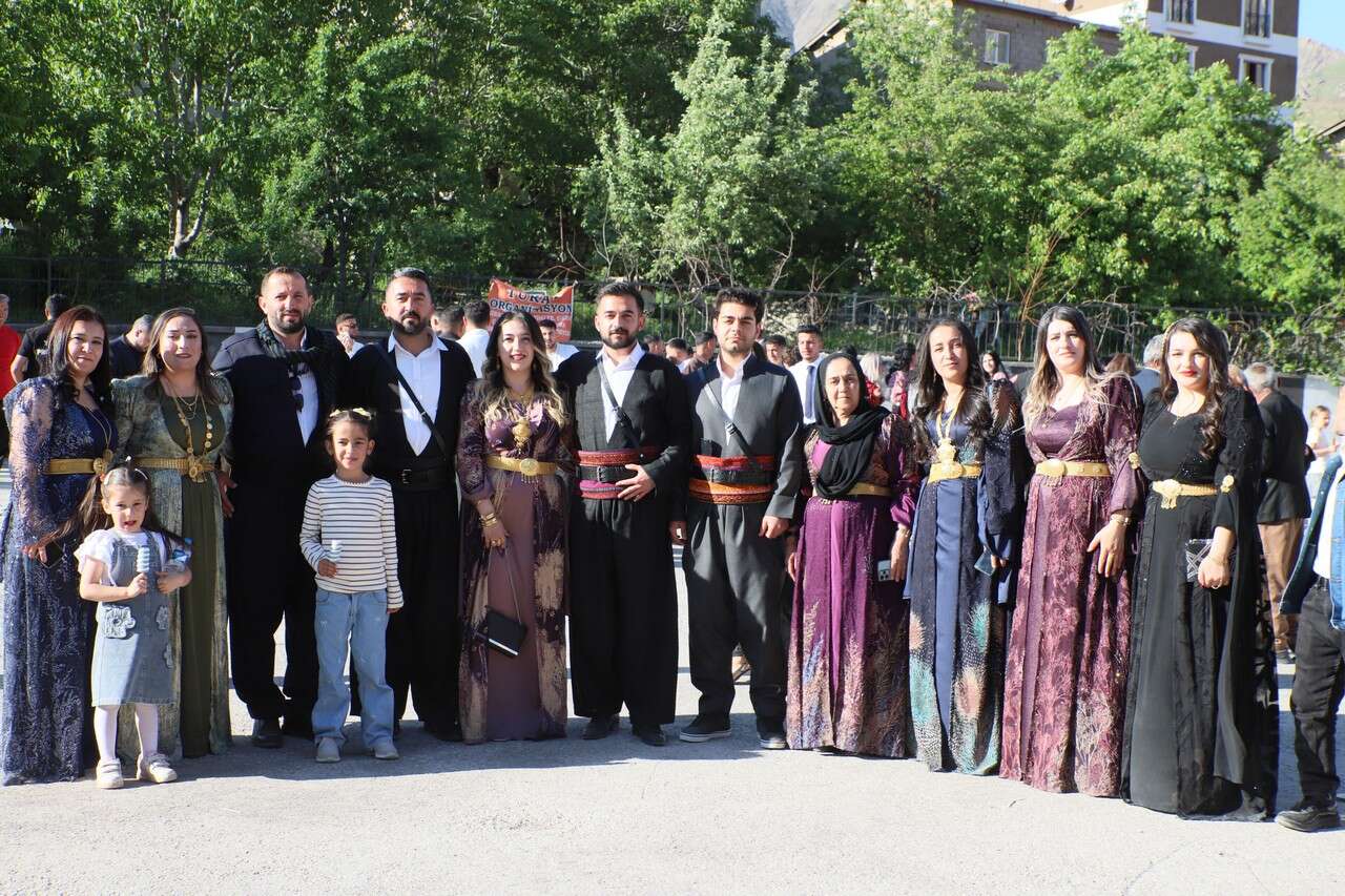 Akmaz Ailesinin Görkemli Düğünü 14