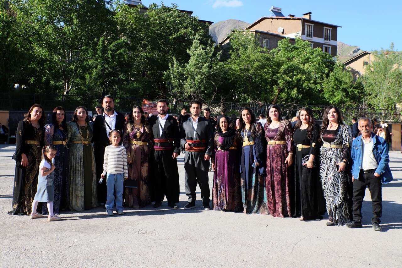 Akmaz Ailesinin Görkemli Düğünü 12