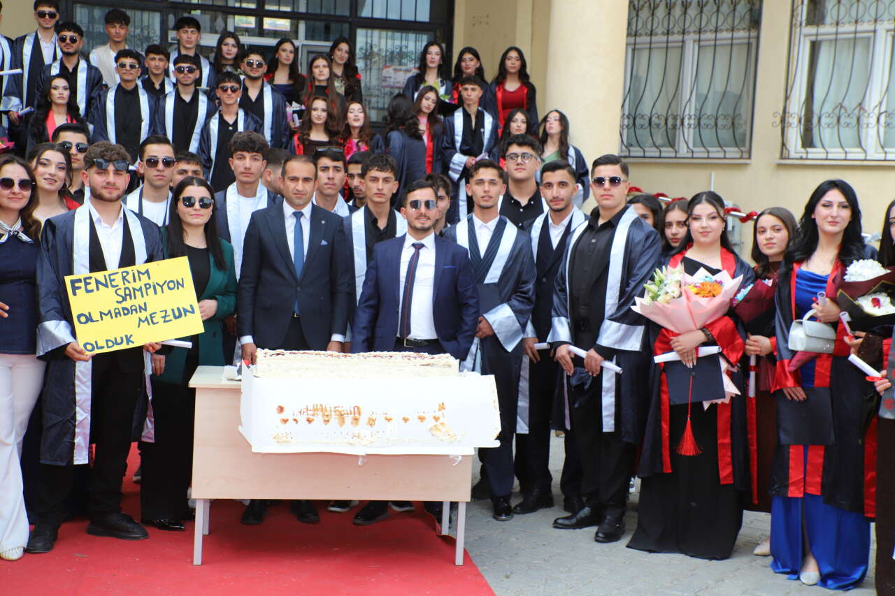 Atatürk Anadolu Lisesi’nde Mezuniyet Heyecanı foto/galeri 28
