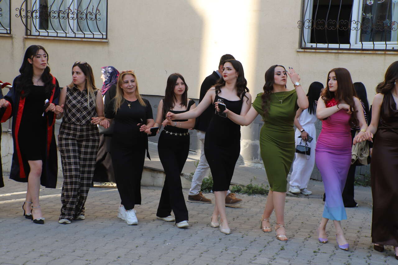 Atatürk Anadolu Lisesi’nde Mezuniyet Heyecanı foto/galeri 5