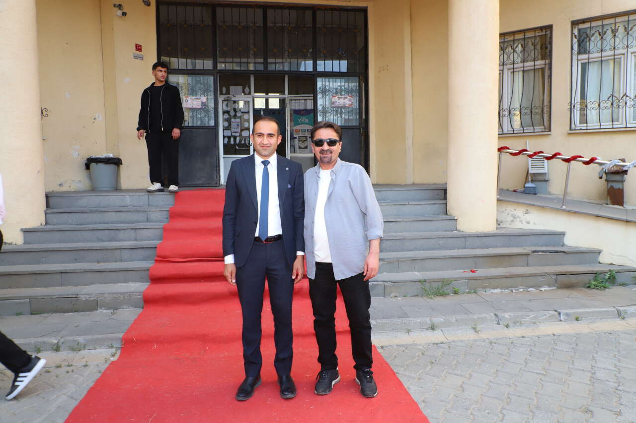 Atatürk Anadolu Lisesi’nde Mezuniyet Heyecanı foto/galeri 2