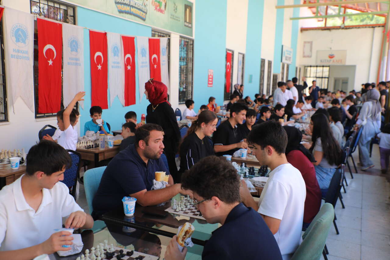 120 Sporcunun Katıldığı Satranç Turnuvası sona erdi 36