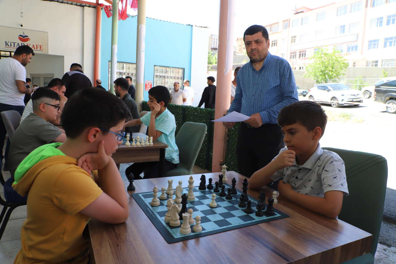 120 Sporcunun Katıldığı Satranç Turnuvası sona erdi 28