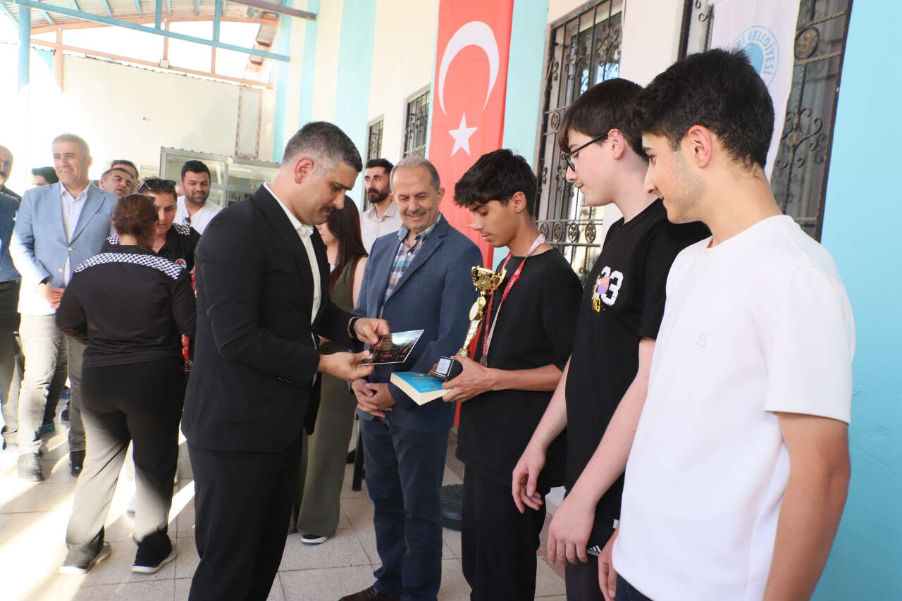 120 Sporcunun Katıldığı Satranç Turnuvası sona erdi 15