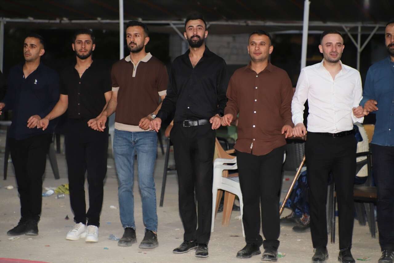 Dayan Ailesinin Mutlu Günü 15