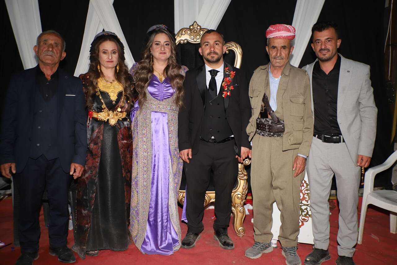 Dayan Ailesinin Mutlu Günü 23
