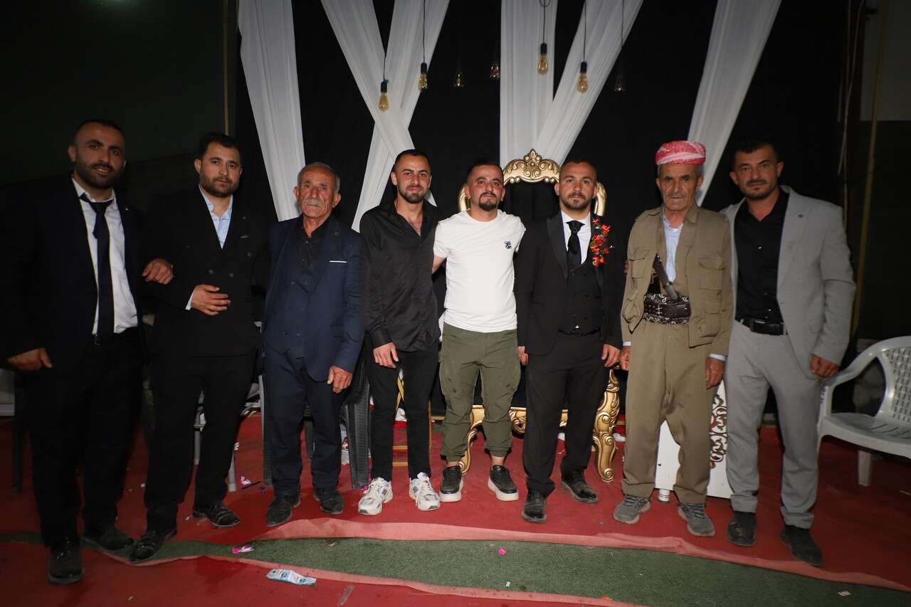 Dayan Ailesinin Mutlu Günü 25