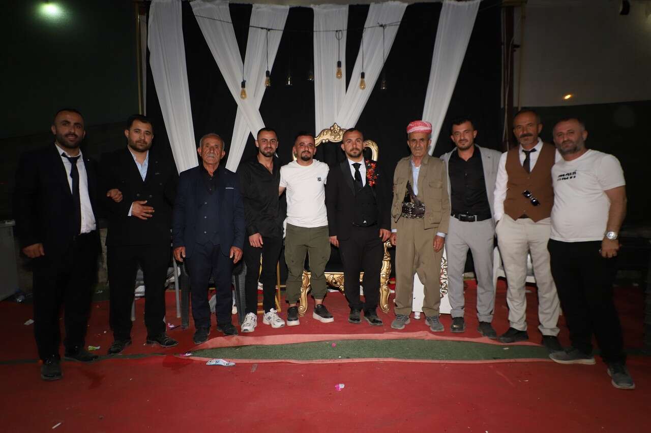 Dayan Ailesinin Mutlu Günü 26