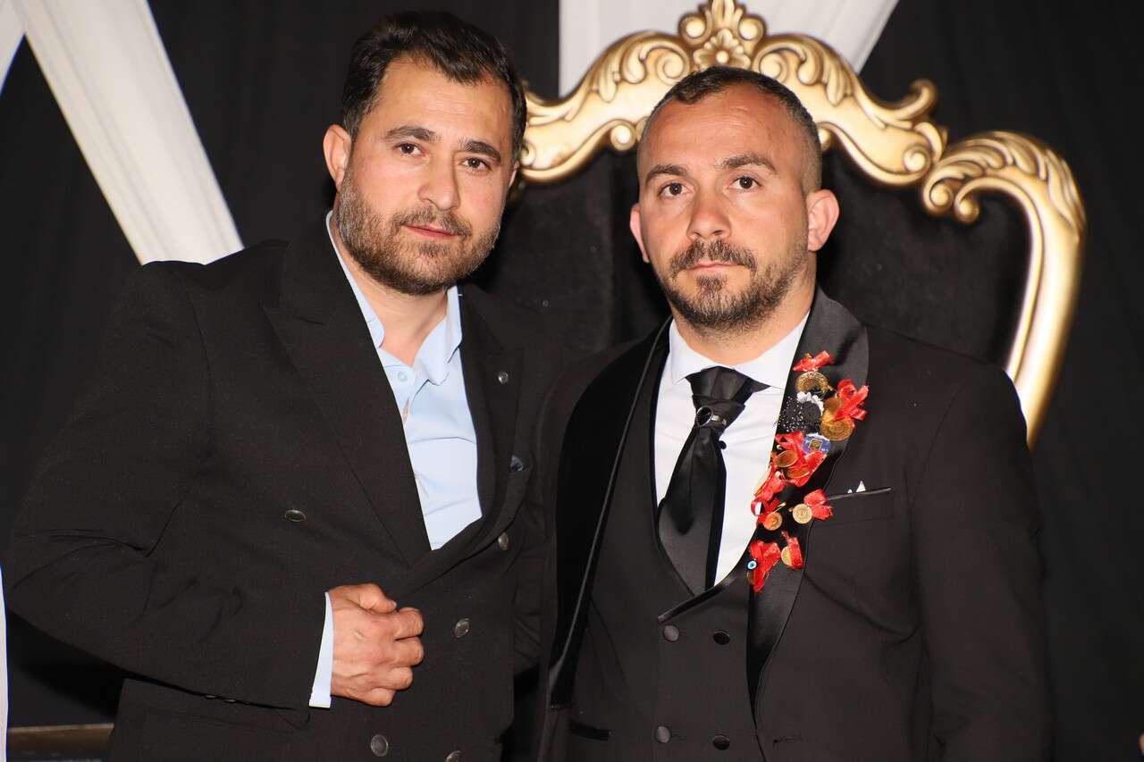 Dayan Ailesinin Mutlu Günü 27