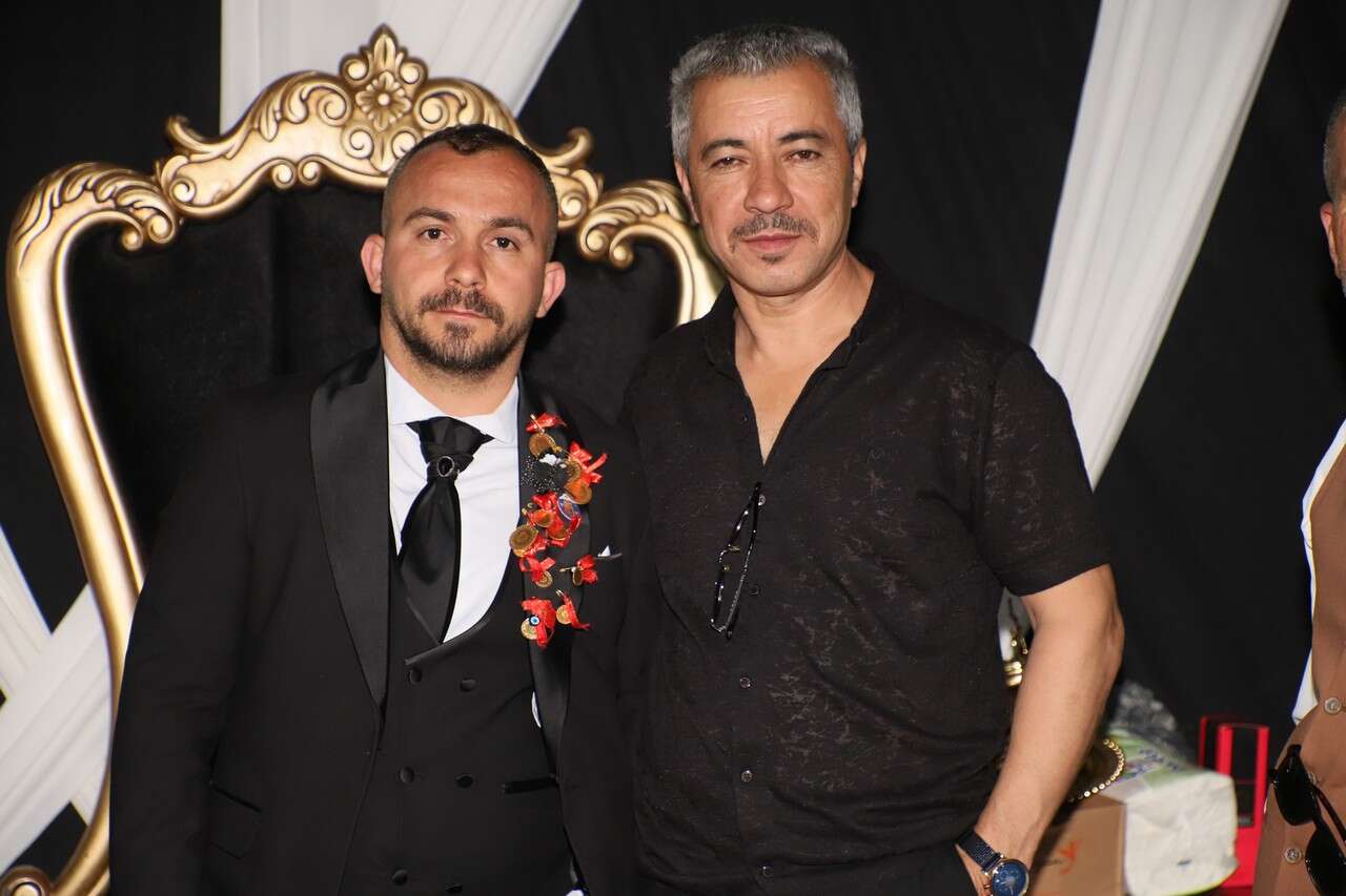 Dayan Ailesinin Mutlu Günü 29