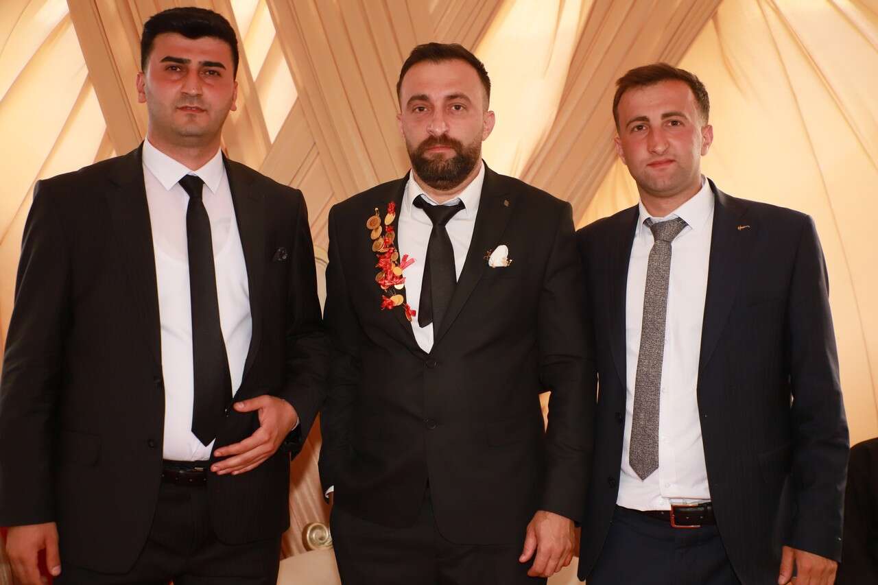 Tenik Ailesinin Görkemli Düğünü 13