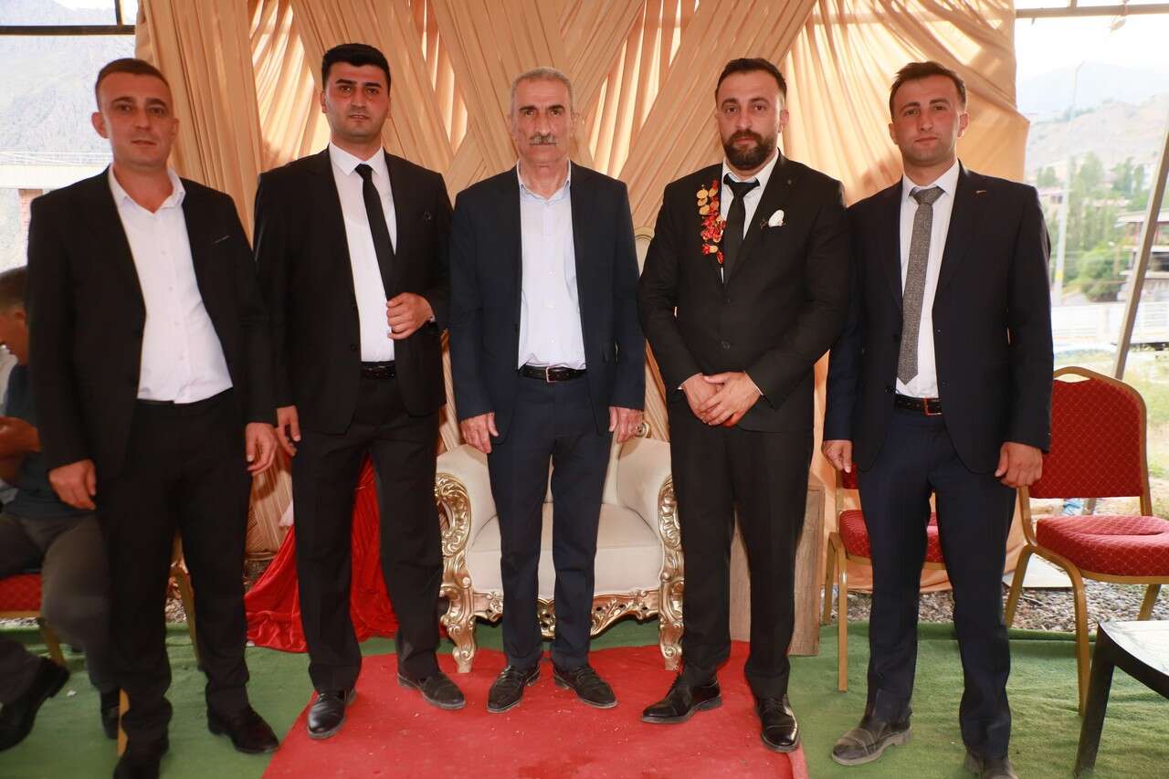 Tenik Ailesinin Görkemli Düğünü 10