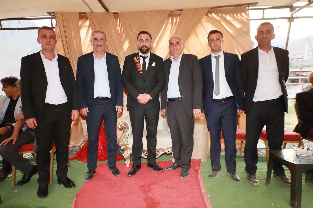 Tenik Ailesinin Görkemli Düğünü 1