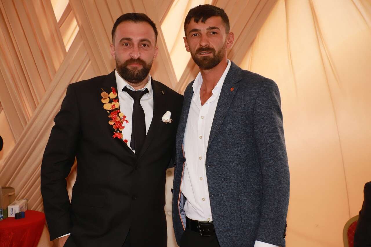 Tenik Ailesinin Görkemli Düğünü 9