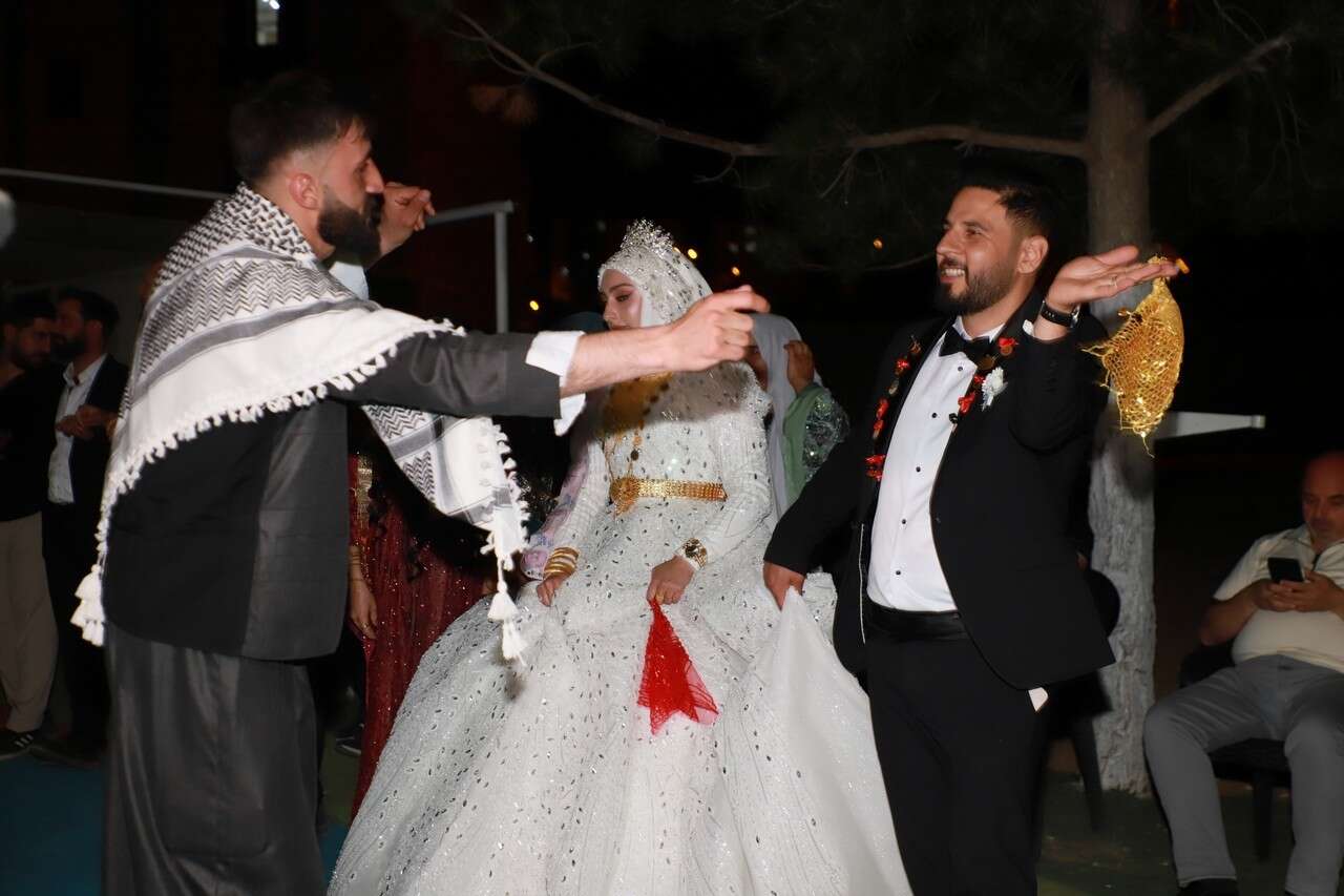 Açar Ailesinin Görkemli Düğünü 13