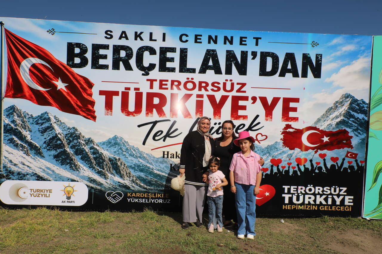 Berçelan Yaylası'nda 2 Bin 500 Kadınla 'Terörsüz Türkiye' Mesajı 50