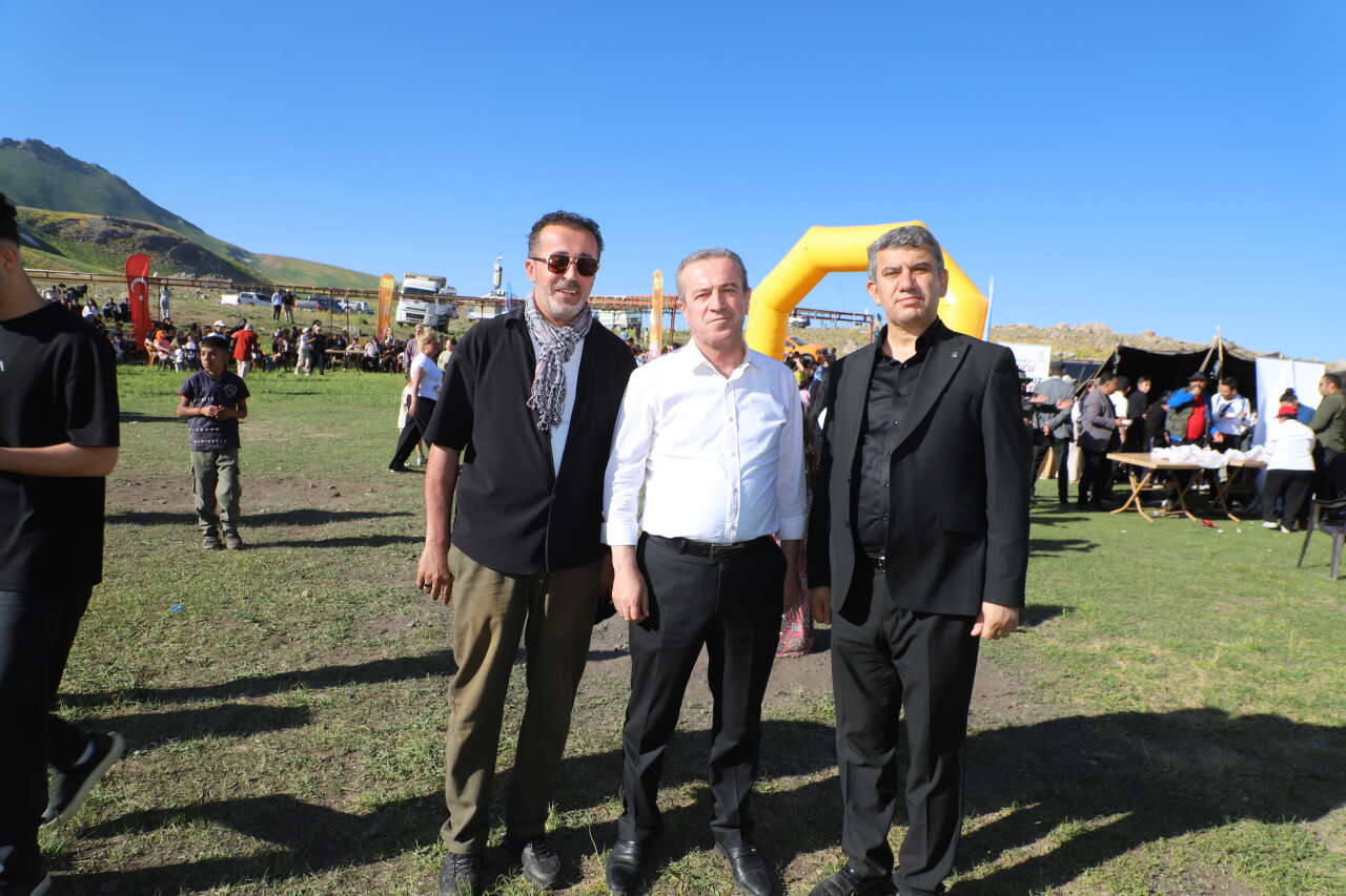 Berçelan Yaylası'nda 2 Bin 500 Kadınla 'Terörsüz Türkiye' Mesajı 24