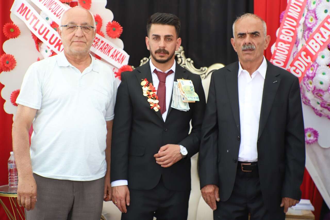 Erkaya Ailesinin Görkemli Düğünü 3