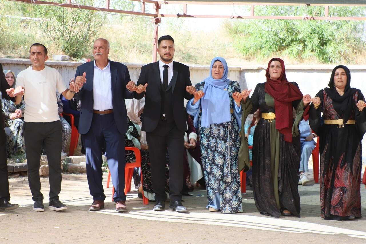 Ertuş Ailesinin Görkemli Düğünü 32