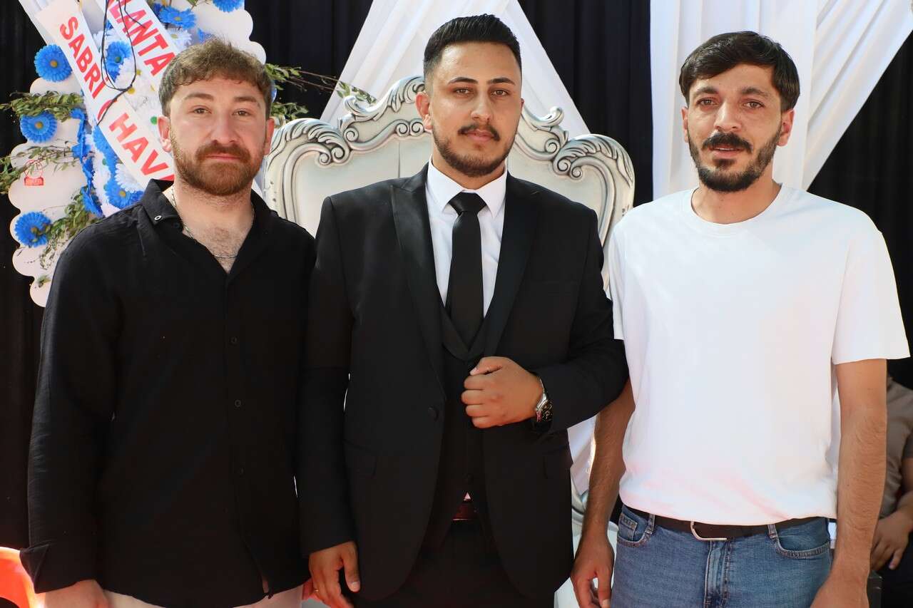 Ertuş Ailesinin Görkemli Düğünü 22