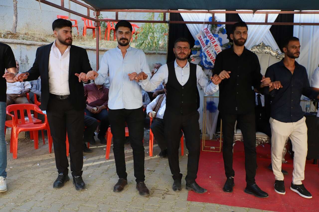 Ertuş Ailesinin Görkemli Düğünü 9