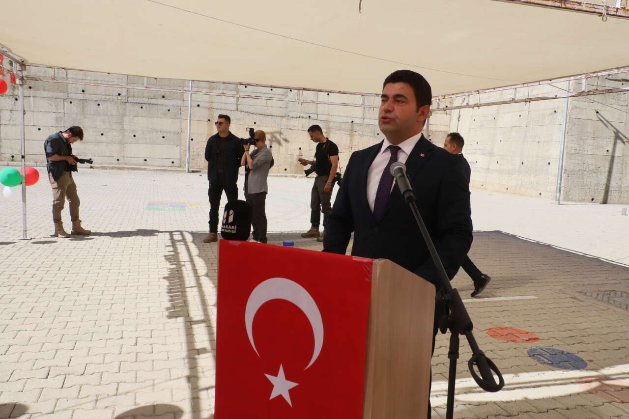 Hakkari’de İlköğretim Haftası coşkusu 20