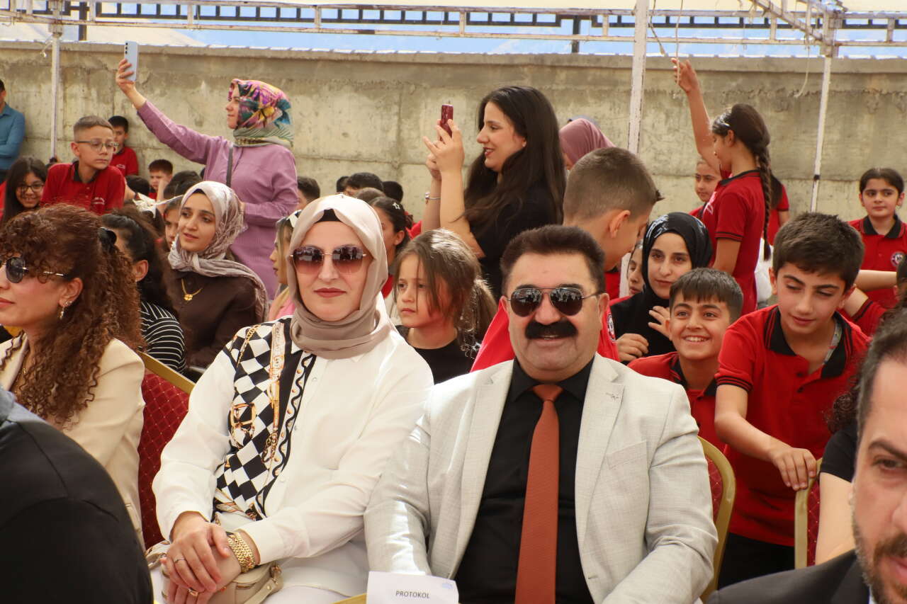 Hakkari’de İlköğretim Haftası coşkusu 10
