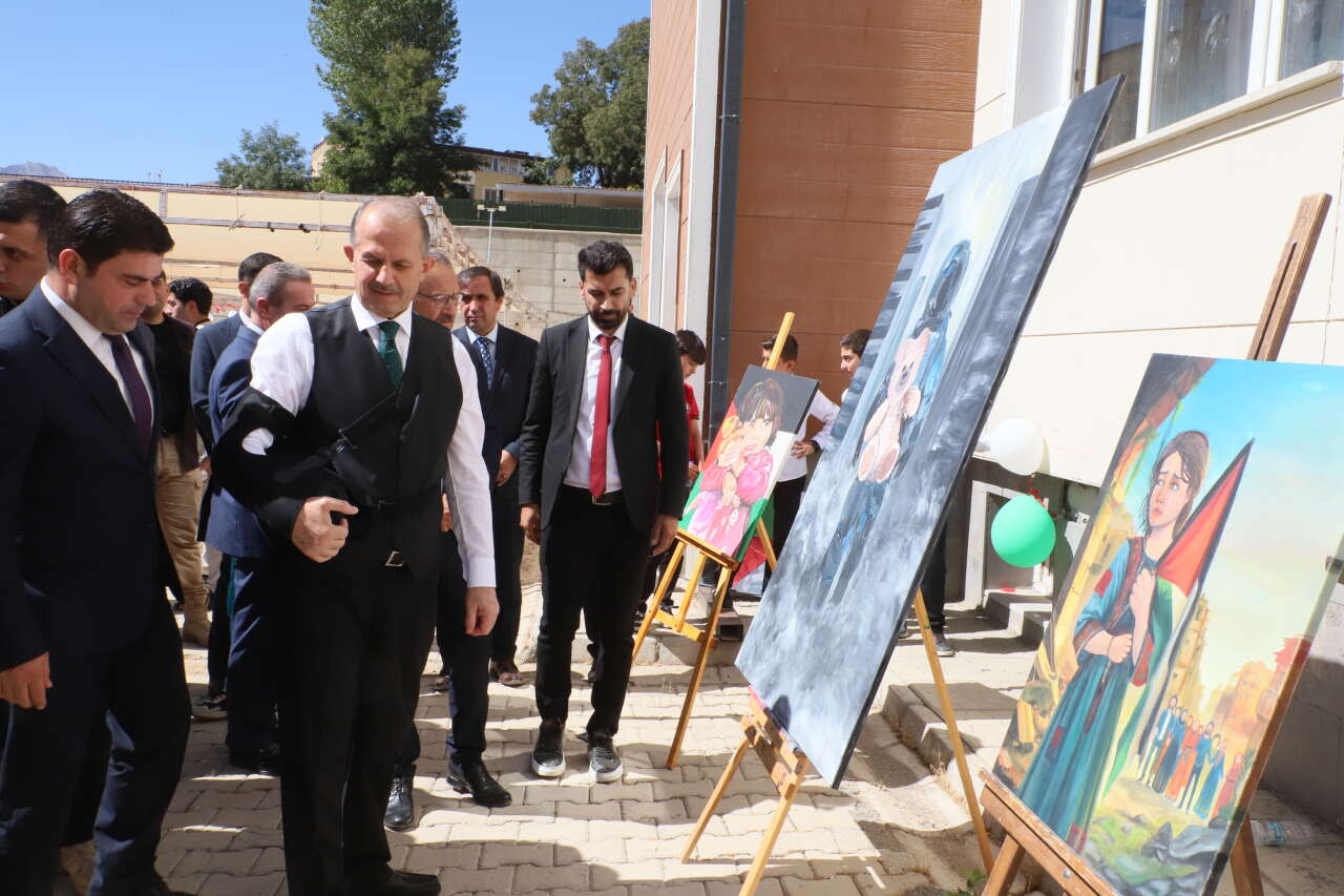 Hakkari’de İlköğretim Haftası coşkusu 3