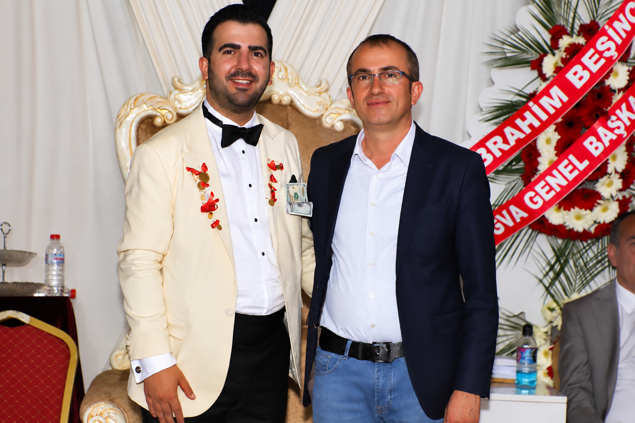 Demir Ailesinin Görkemli Düğünü 51