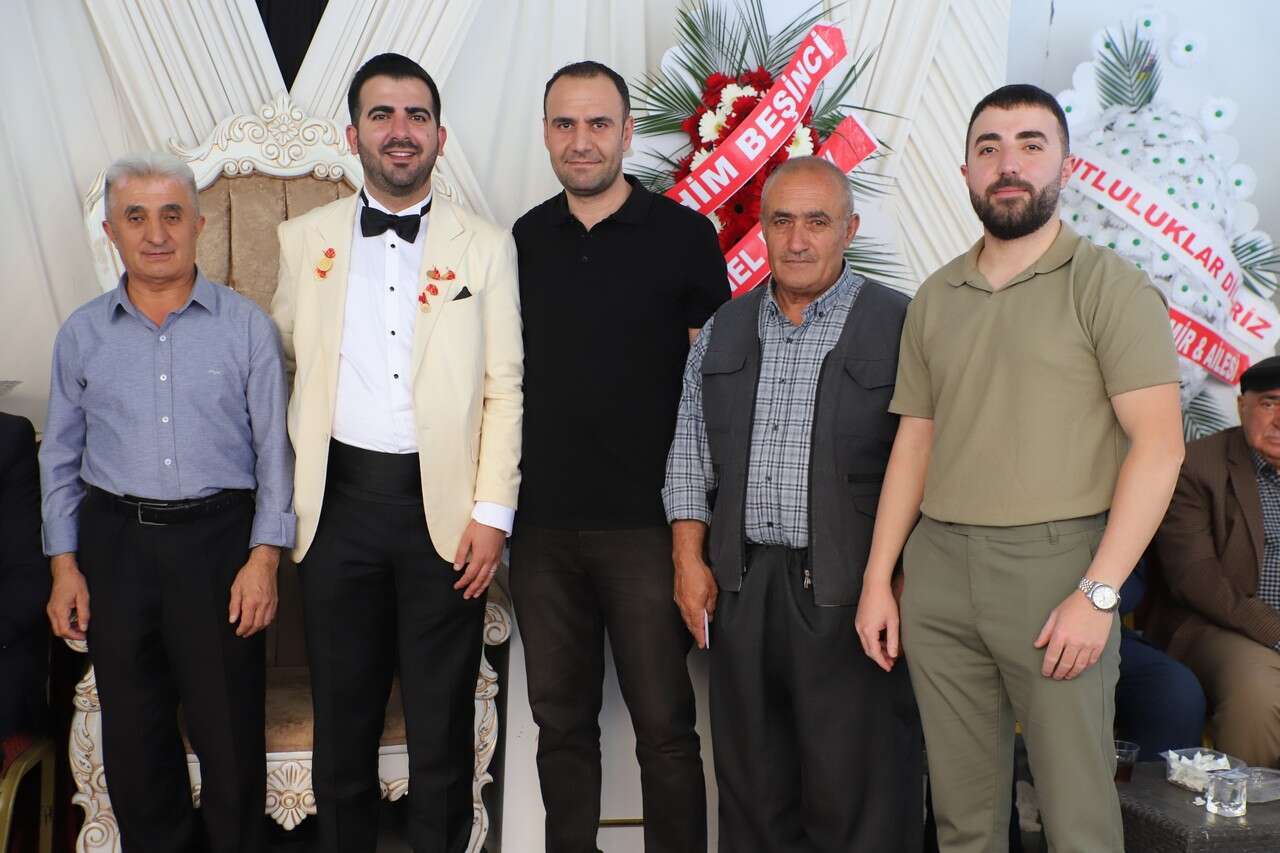 Demir Ailesinin Görkemli Düğünü 9