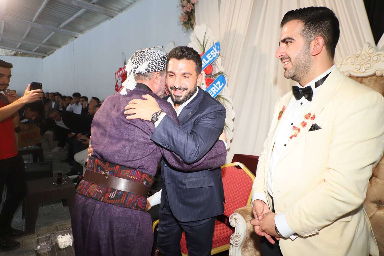 Demir Ailesinin Görkemli Düğünü 46