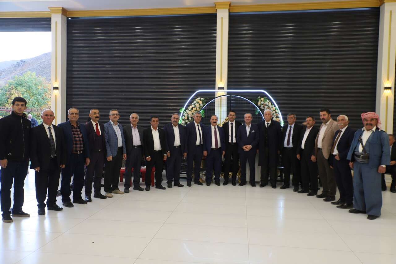 Gür Ailesinin Görkemli Düğünü 46