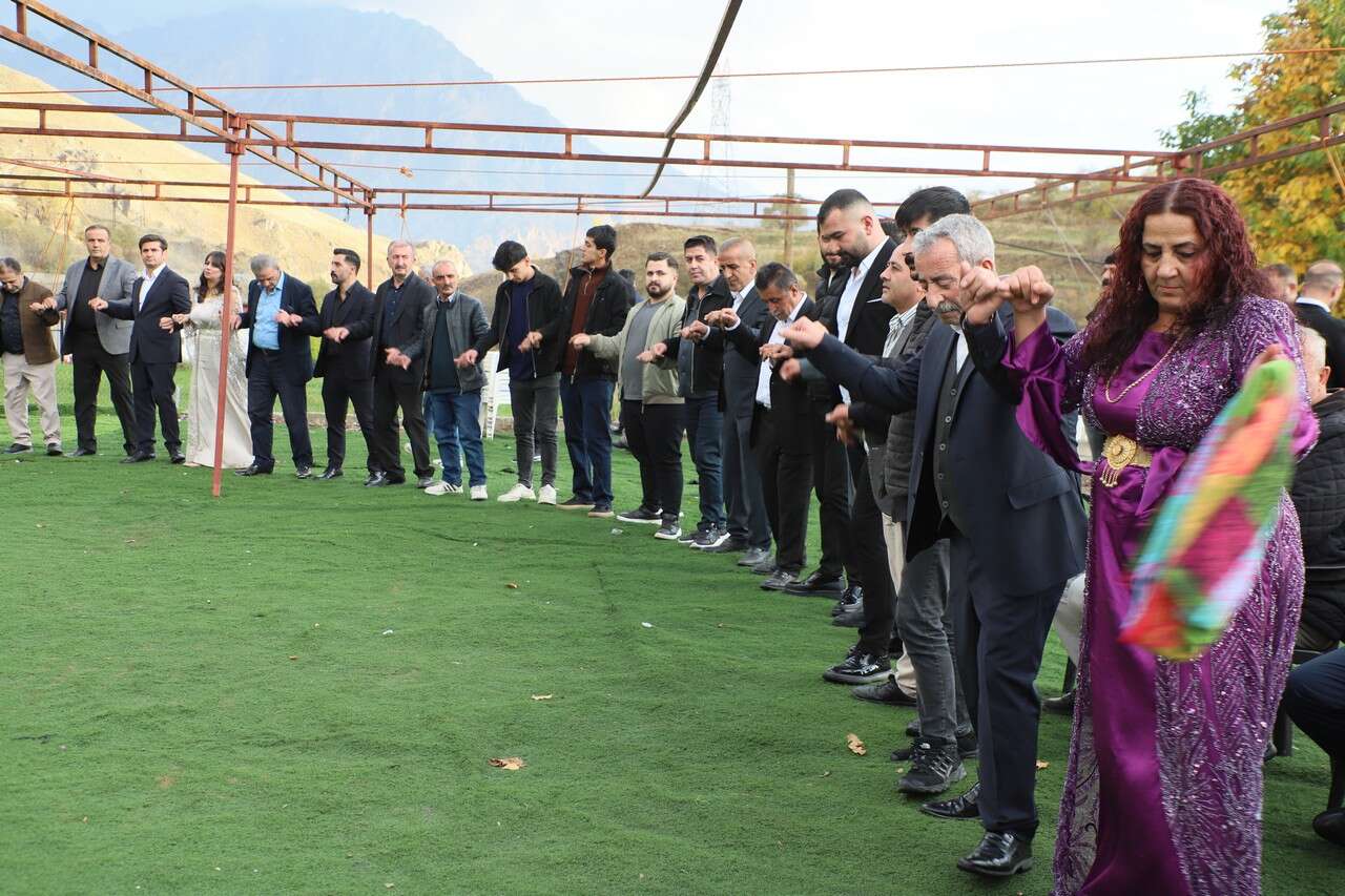 Gür Ailesinin Görkemli Düğünü 42