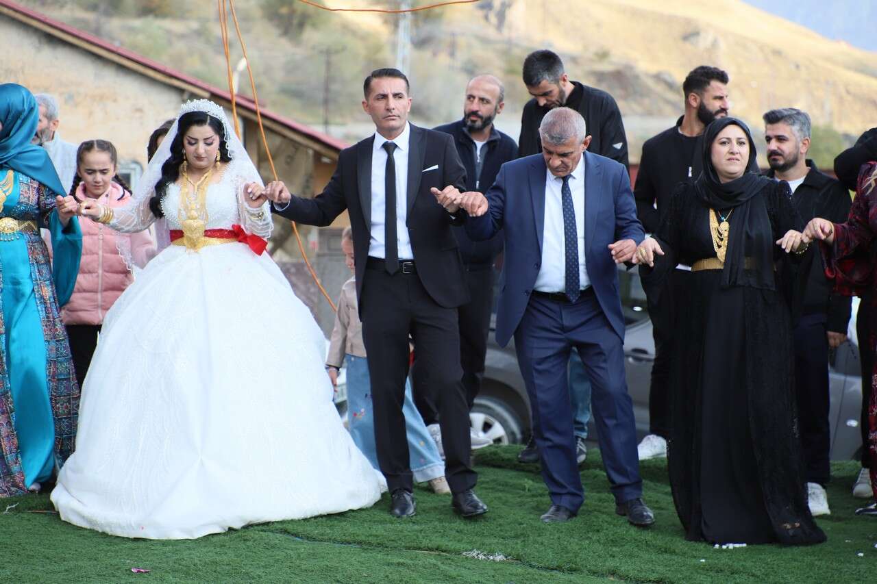Gür Ailesinin Görkemli Düğünü 38