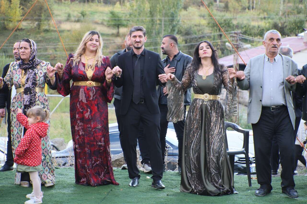 Gür Ailesinin Görkemli Düğünü 34