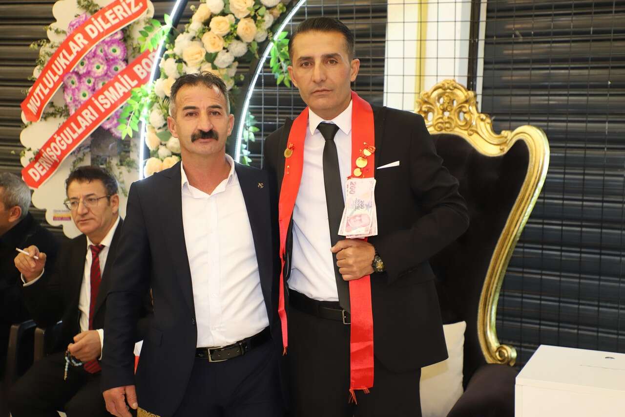 Gür Ailesinin Görkemli Düğünü 16