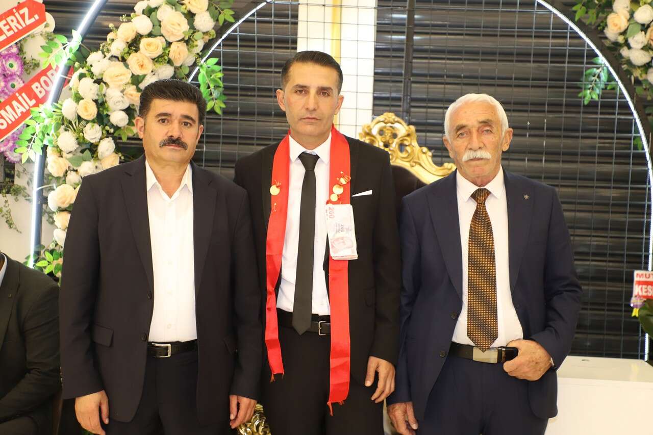 Gür Ailesinin Görkemli Düğünü 11