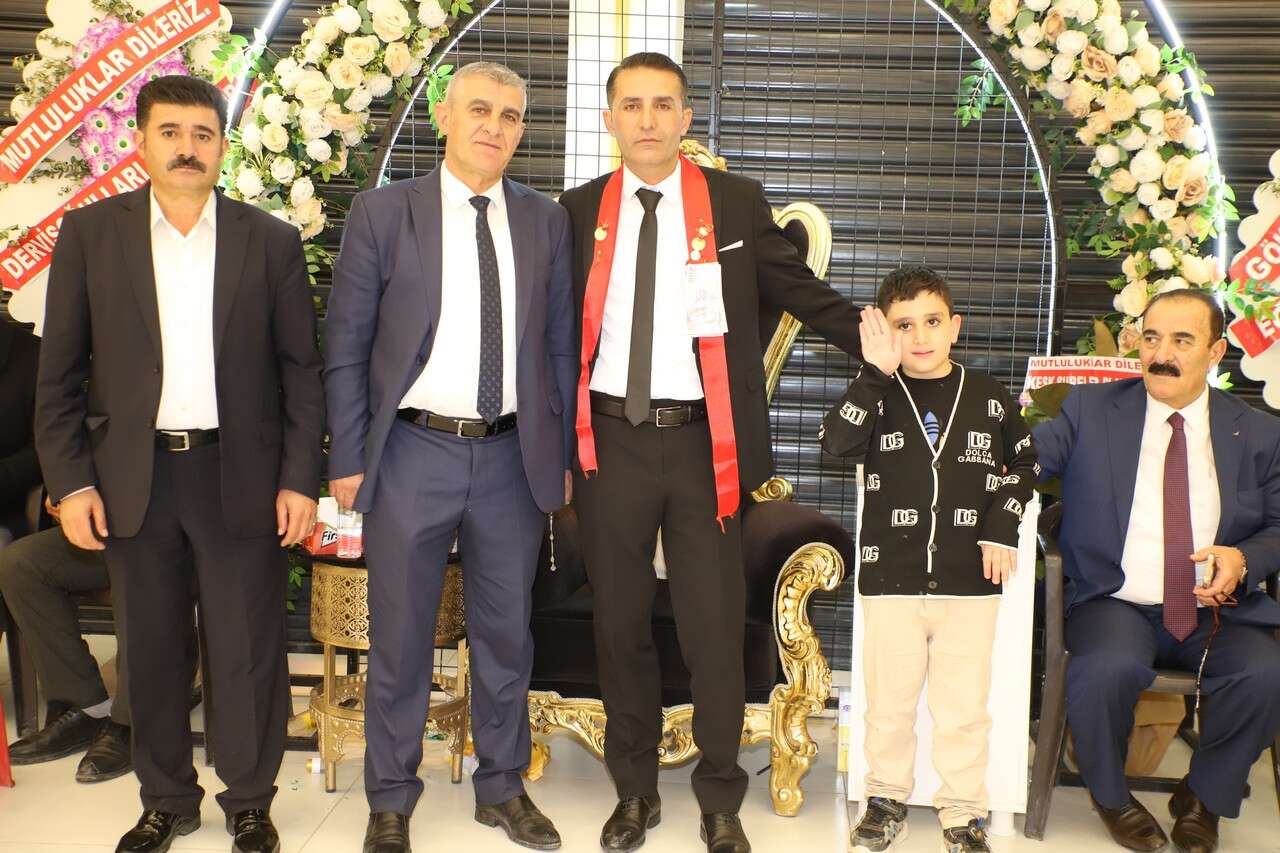 Gür Ailesinin Görkemli Düğünü 10