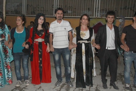 Yalçın ailesinin mutlu günü 12