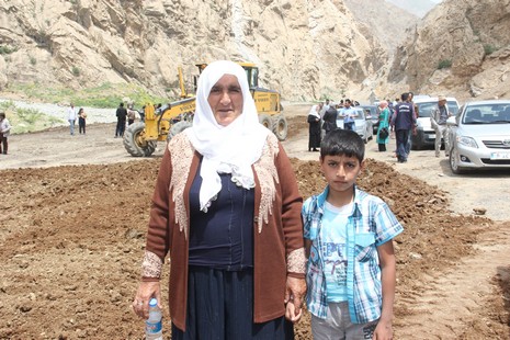 Hakkari'de fidan dikimi 2