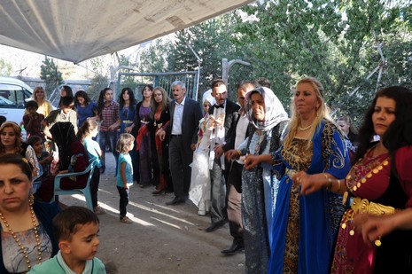 Yürür ailesinin mutlu günü 43